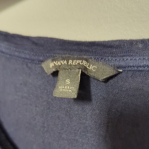 Banana Republic Blue Fitted Short Sleeve Tee - Picture 3 of 4